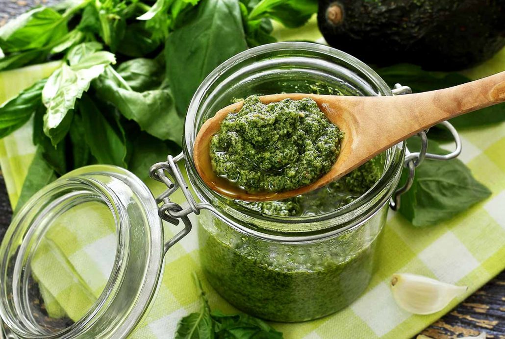 Easy paleo recipe for pesto sauce