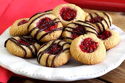 Easy Thumbprint Holiday Cookies Recipe