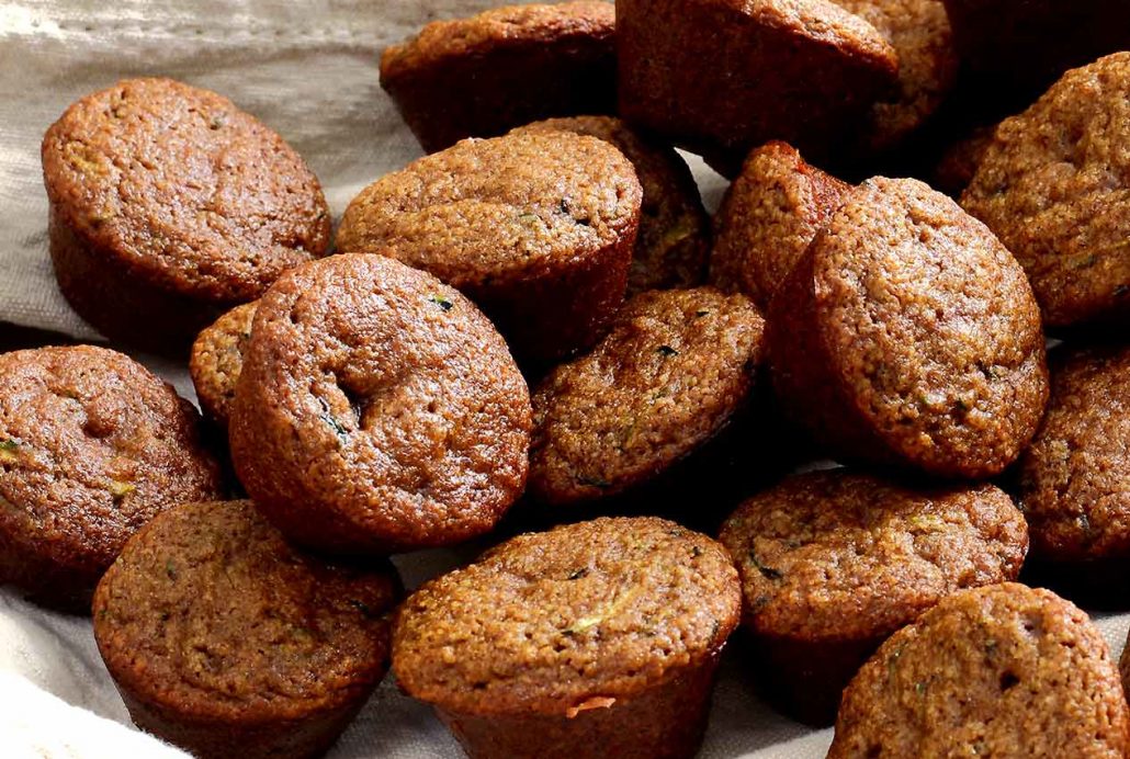 easy paleo recipe for zucchini muffins with dark chocolate chips
