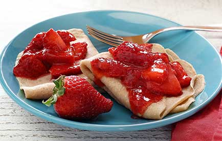 Simple Paleo Strawberry Crêpes Recipe