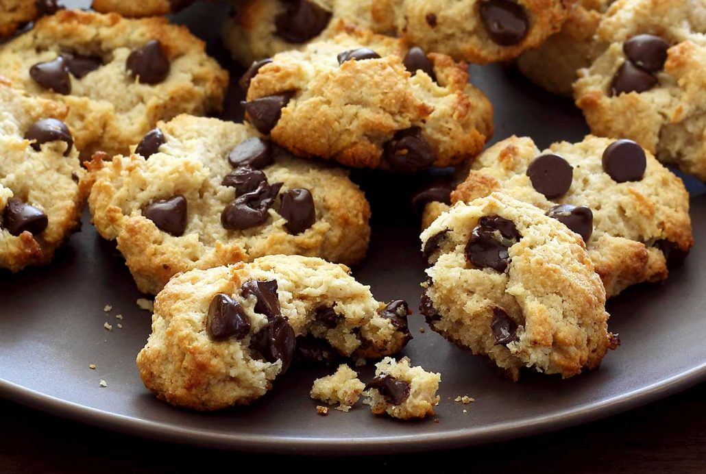 easy paleo recipe macadamia nut and coconut cookies
