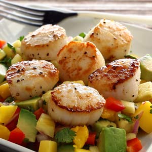 Paleo Seared Scallops with Mango-Pineapple Salsa