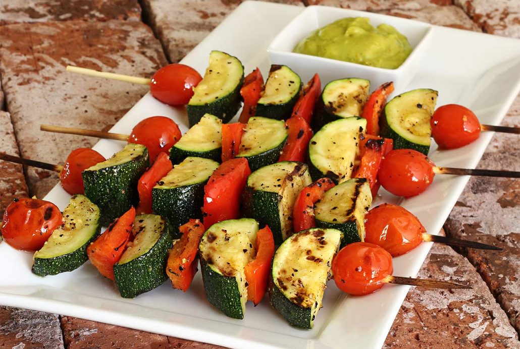 easy paleo recipe for veggie shish kebabs with an easy avocado sauce