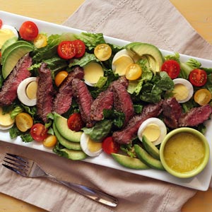 Paleo Steak Salad with Creamy Garlic Vinaigrette Recipe