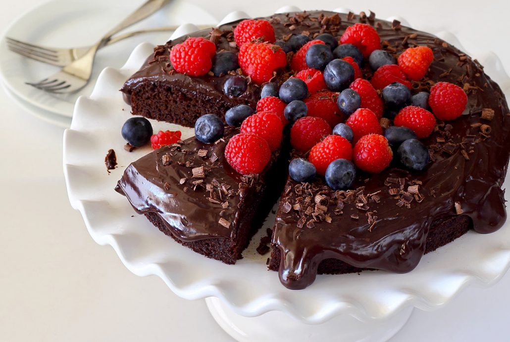 simple paleo-friendly recipe for a gluten free chocolate cake